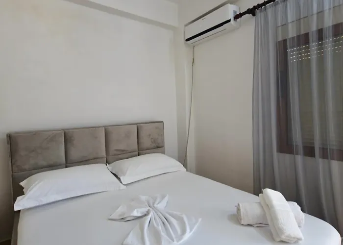 Alvara Pensión Vlorë